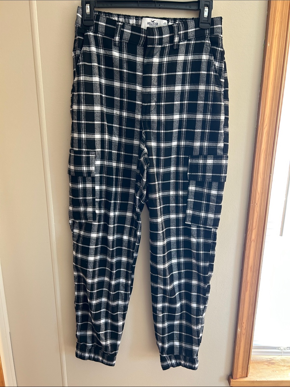 Hollister Black & White Plaid Cargo Pants